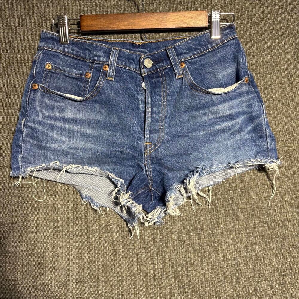 Womens Levi's 501 blue denim Jean short shorts size 26